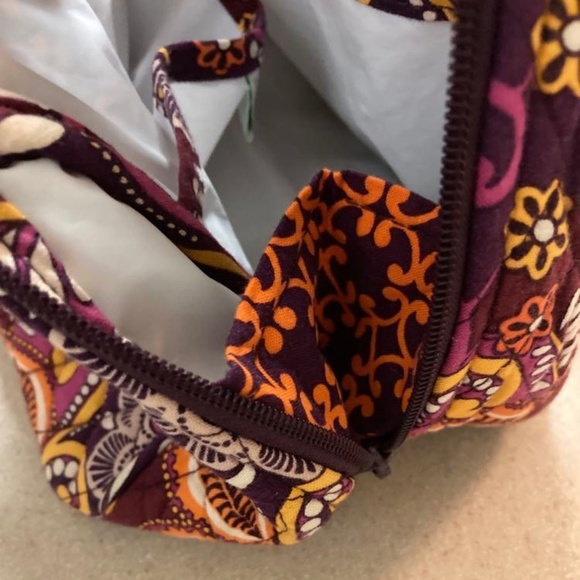 Vera Bradley Lunch Bag **PRICE DROP** - Picture 6 of 6